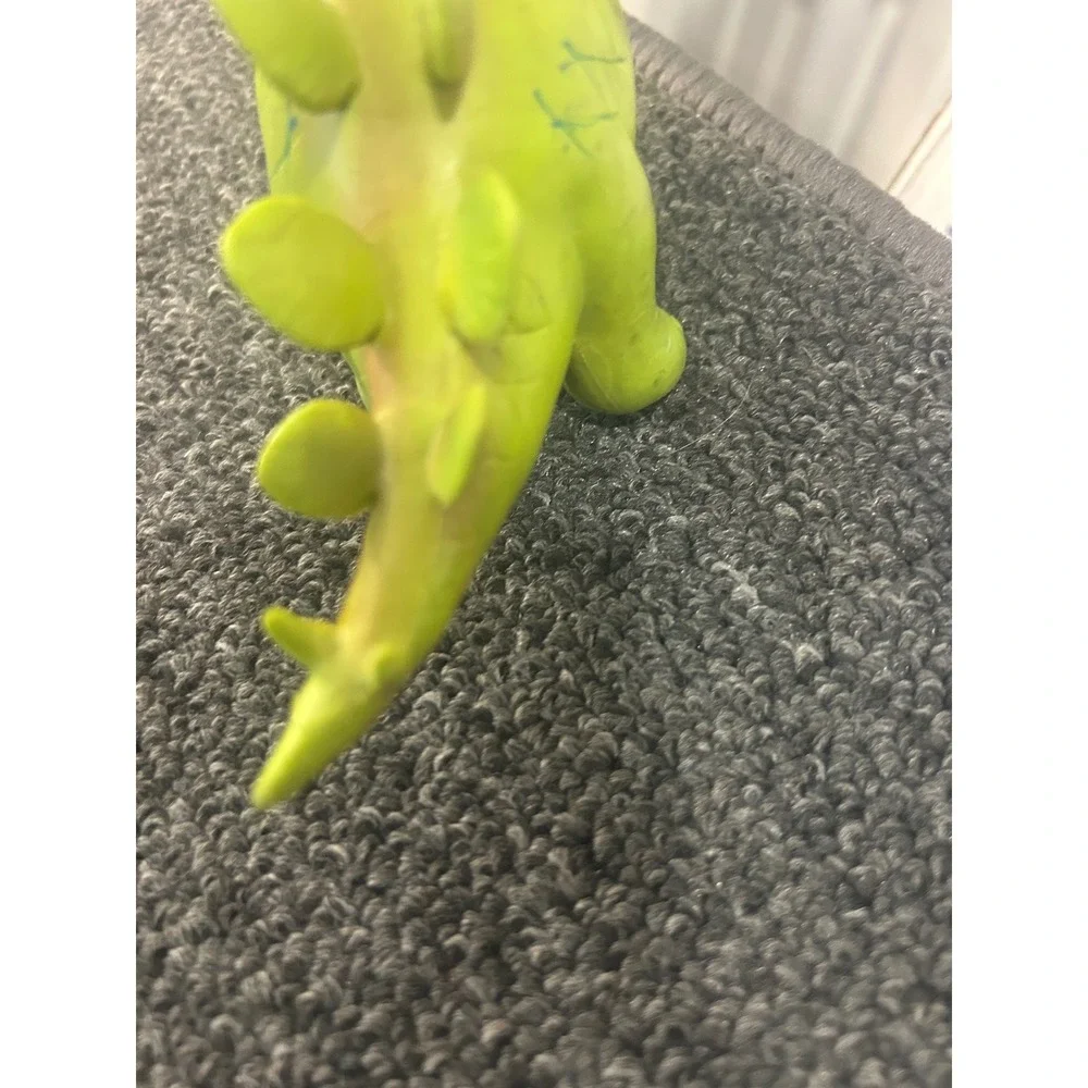 Unbranded green stegosaurus